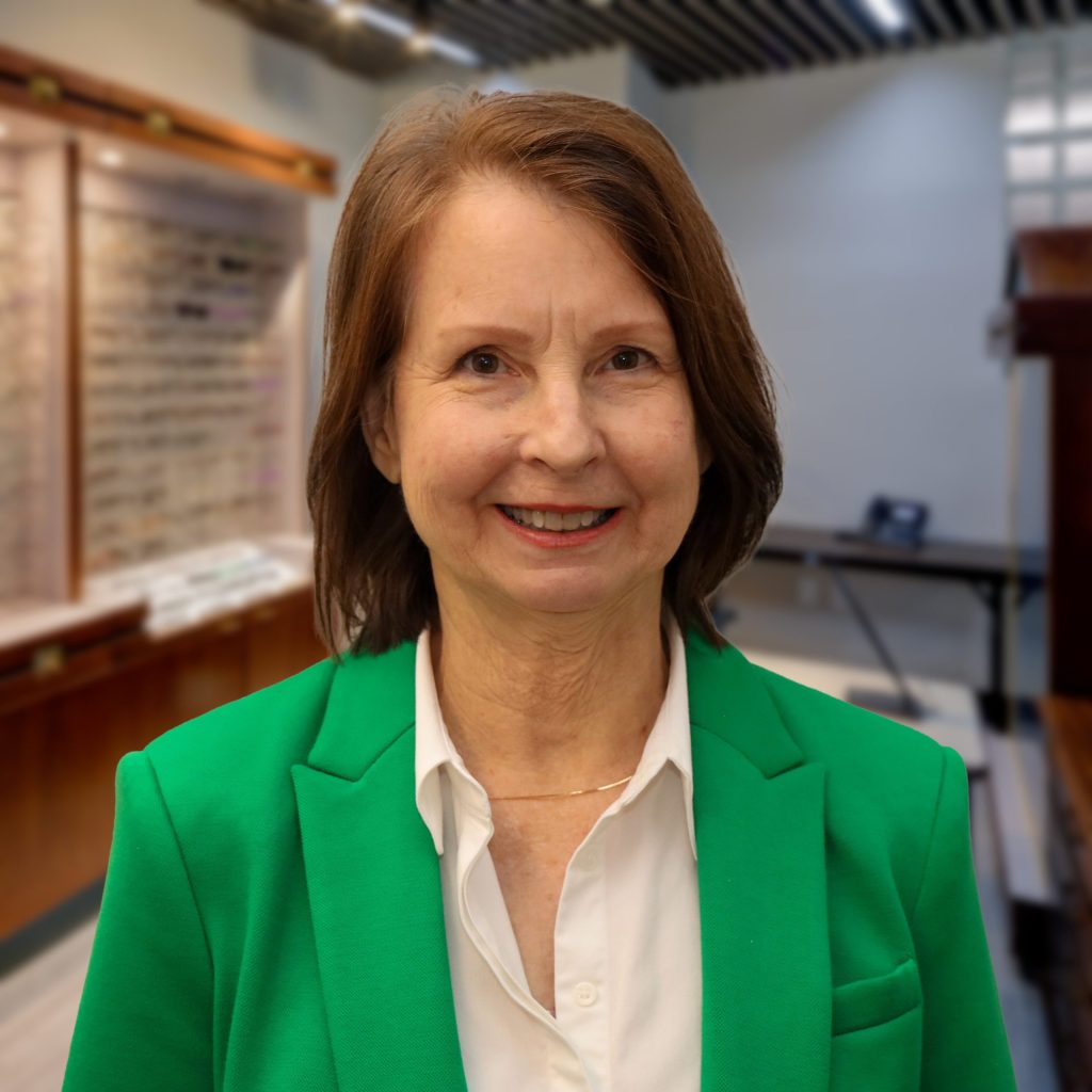 Claudia Wood