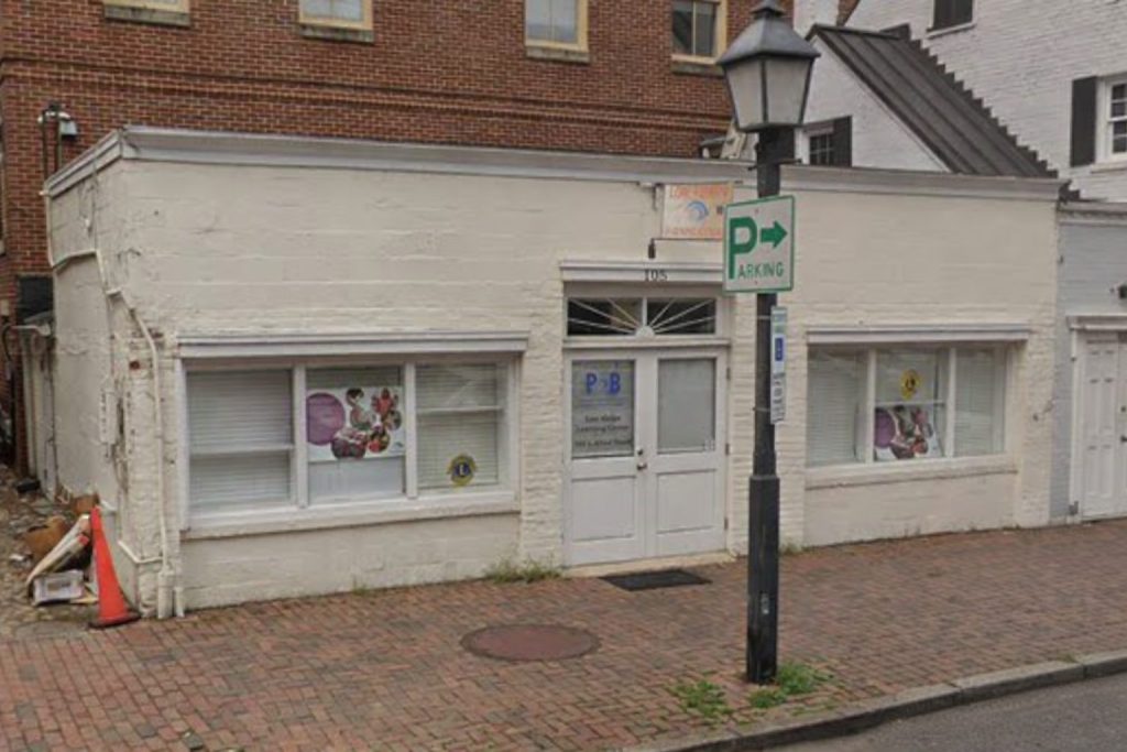 Main Entrance - 105 South Alfred Street, Alexandria, VA 22314